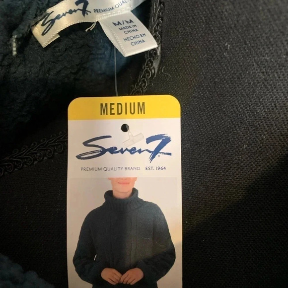 💜 3/25 NWT Seven7 Green Sweater Size M - Picture 5 of 5